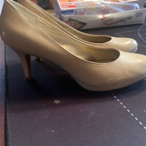 Cream High Heels Kelly & Katie